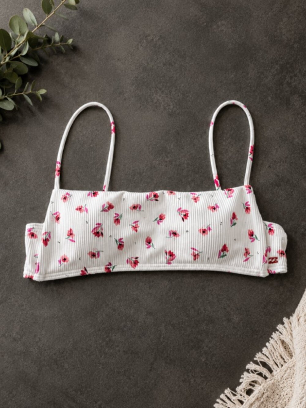 🌸🤍 Floral Ribbed Bikini Top – Size Large 🤍🌸